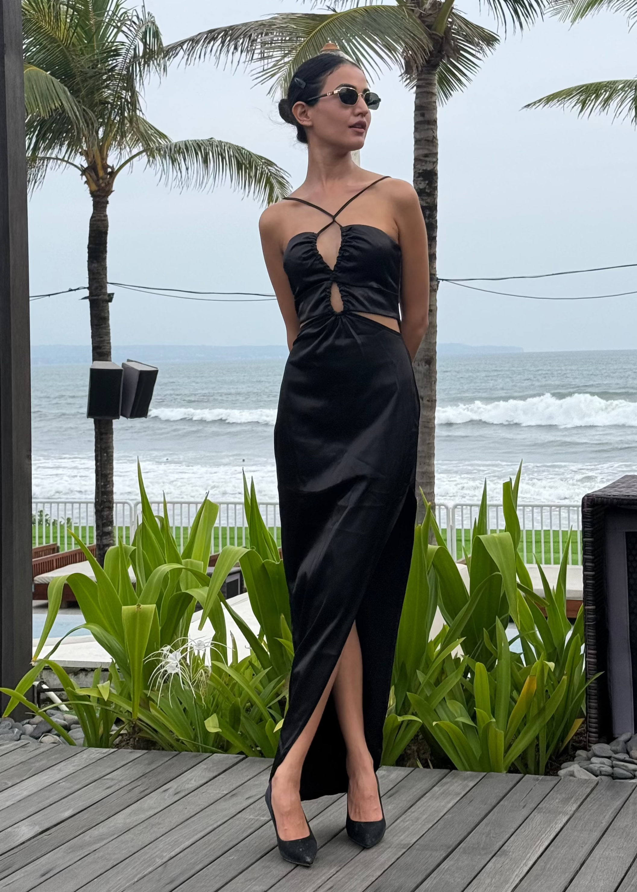 Black Cutout Dress with Slit | Womanlikeu WomanLikeU Black Cutout Dress with Slit | Womanlikeu WomanLikeU