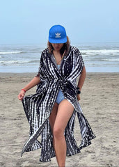 Black shrug with a hoodie - WomanLikeU