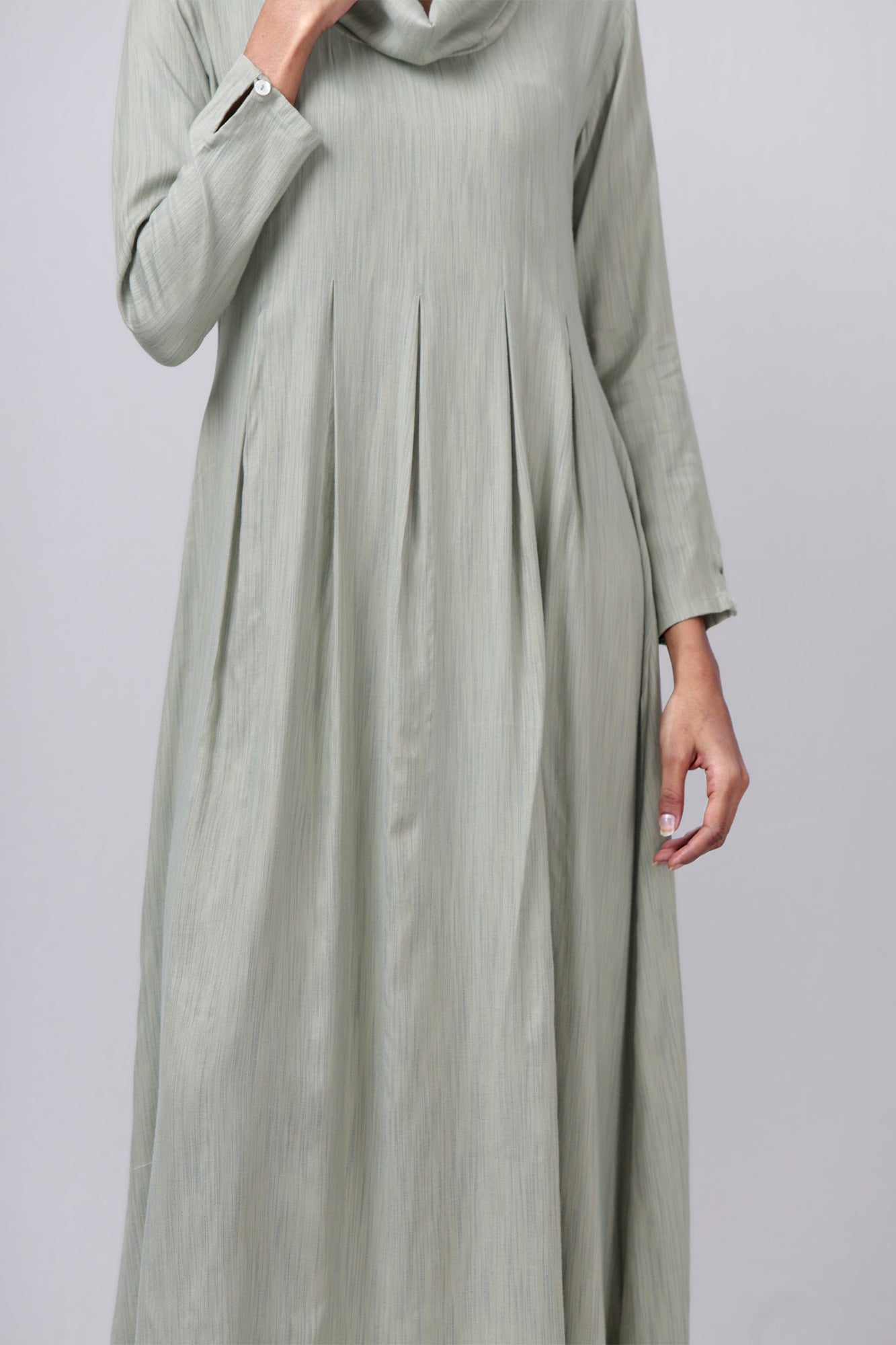 Green Full Sleeve Cowl Neck Pleated Long Dress - WomanLikeU
