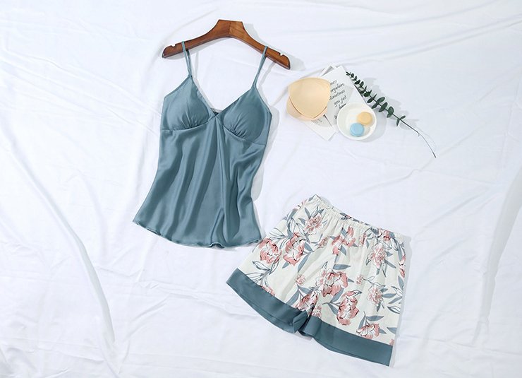 Grey 3-piece sleepwear - WomanLikeU