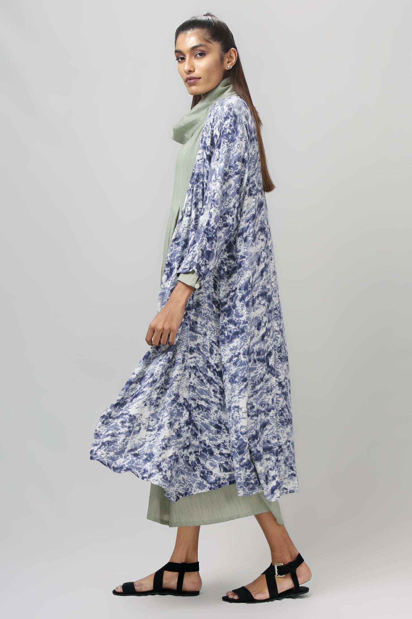 Green cowl neck dress with blue and white shrug - WomanLikeU