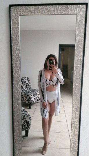 White 3 piece swimwear set - WomanLikeU